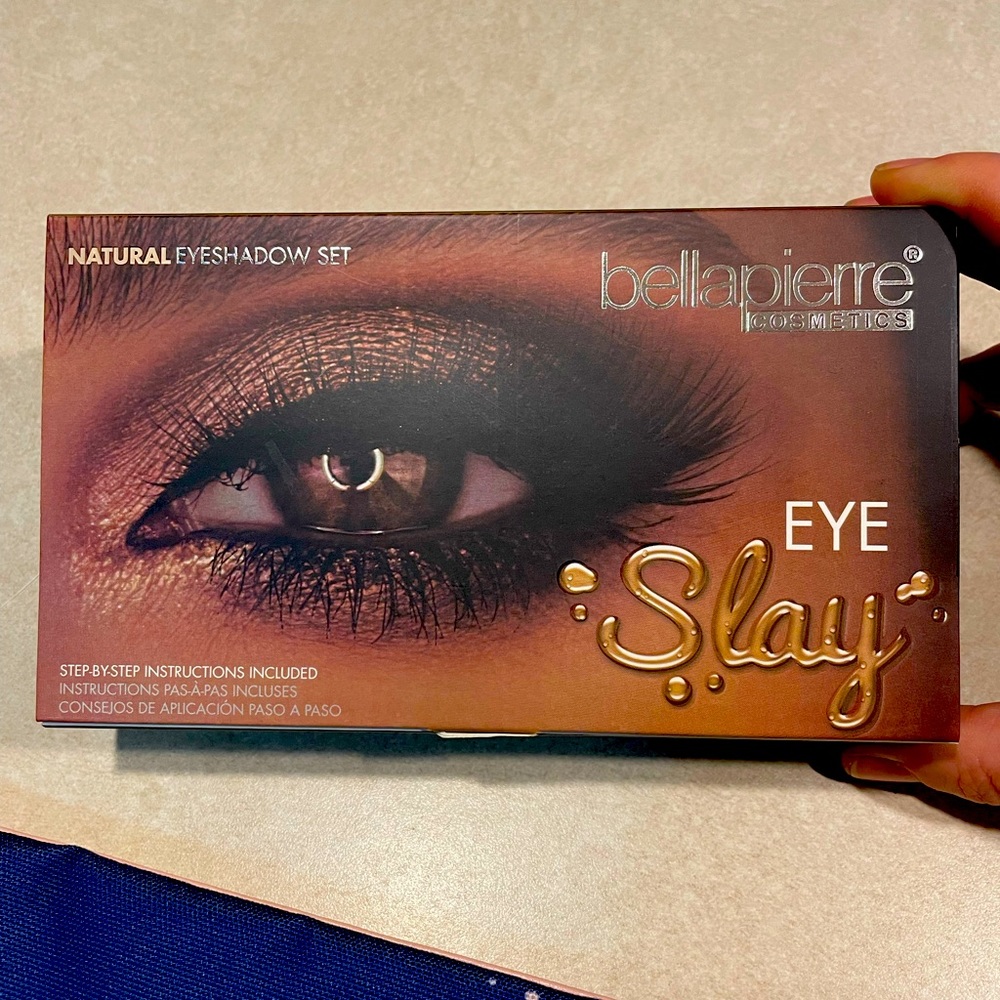 Belle Pierre Slay eyeshadow set and FREE clutch!